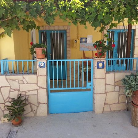Vintage House-Vori-Rent Rooms Bagian luar foto