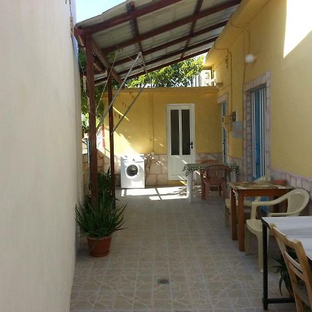 Vintage House-Vori-Rent Rooms Bagian luar foto