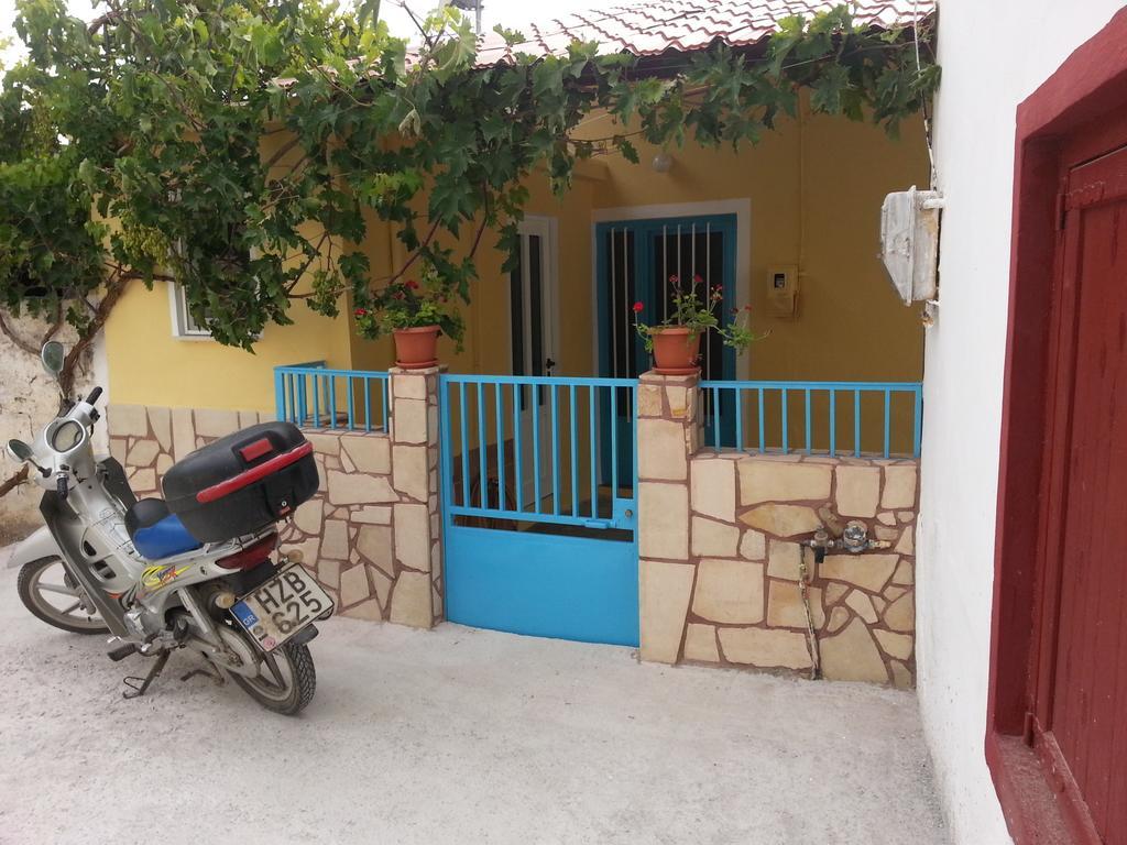 Vintage House-Vori-Rent Rooms Bagian luar foto