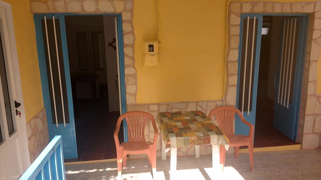 Vintage House-Vori-Rent Rooms Bagian luar foto
