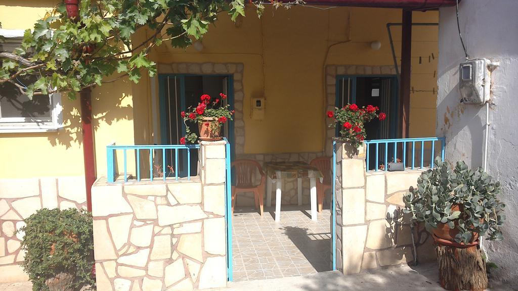 Vintage House-Vori-Rent Rooms Bagian luar foto