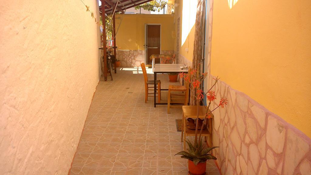Vintage House-Vori-Rent Rooms Bagian luar foto